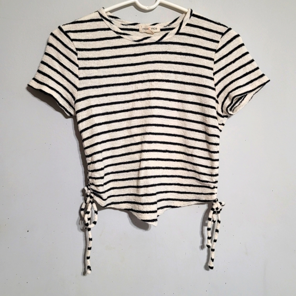Moa Moa Top Size Medium‎ Cream Black Striped Terry Material Cropped Cotton Shirt